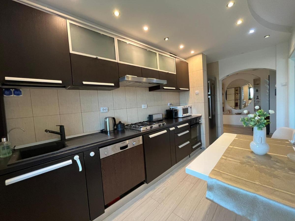 City Center Privat-Sauna Familyconcept Iasi Bagian luar foto