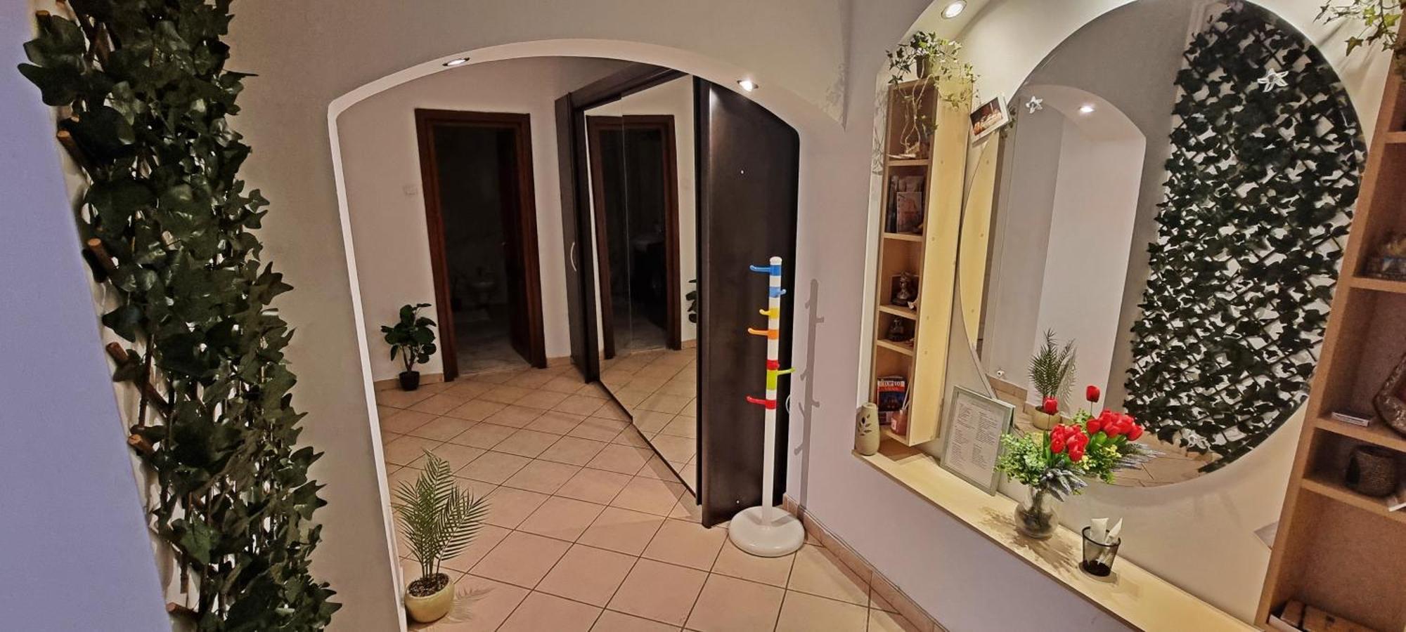 City Center Privat-Sauna Familyconcept Iasi Bagian luar foto